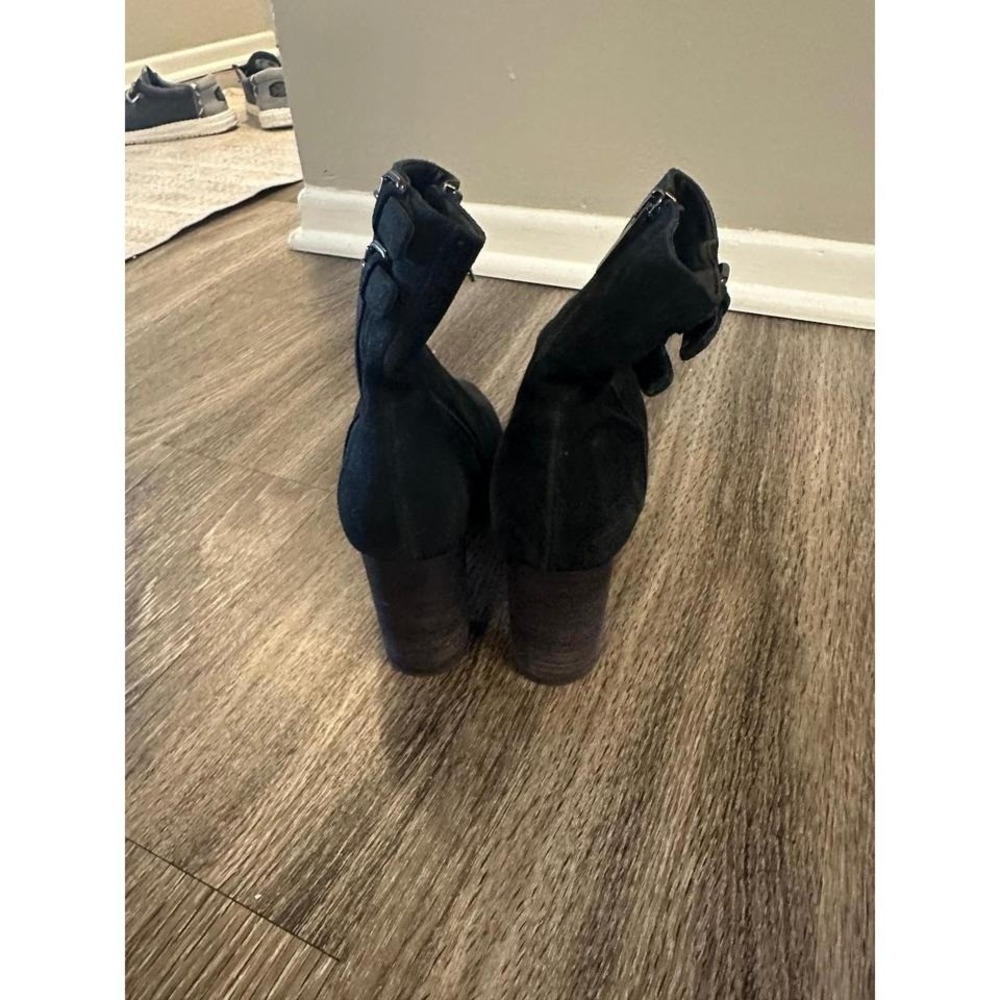 Aquatalia Black Suede Buckle Block Heel Ankle Boots Made in Italy Size 7.5 - Picture 4 of 8